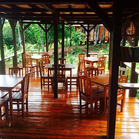The Lighthouse Hotel Little Corn Island Exterior photo